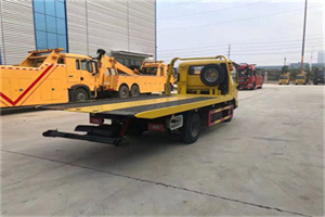 莒县非事故拖车